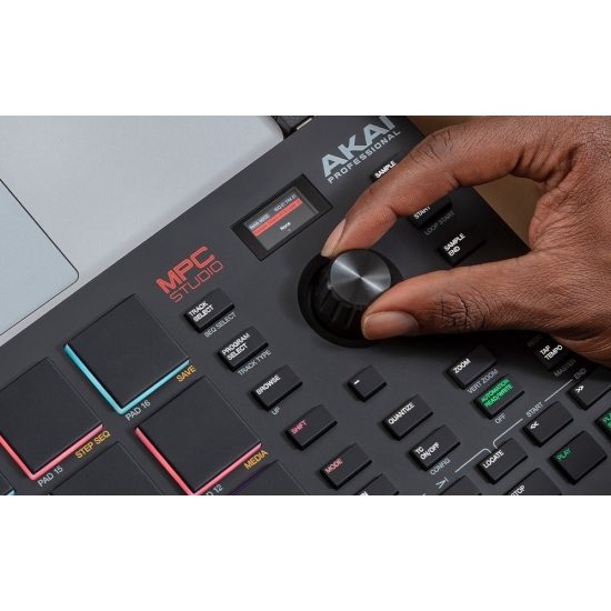 AKAI MPC STUDIO - Kontroler z oprogramowaniem tworzący kompletną stację roboczą typu MPC